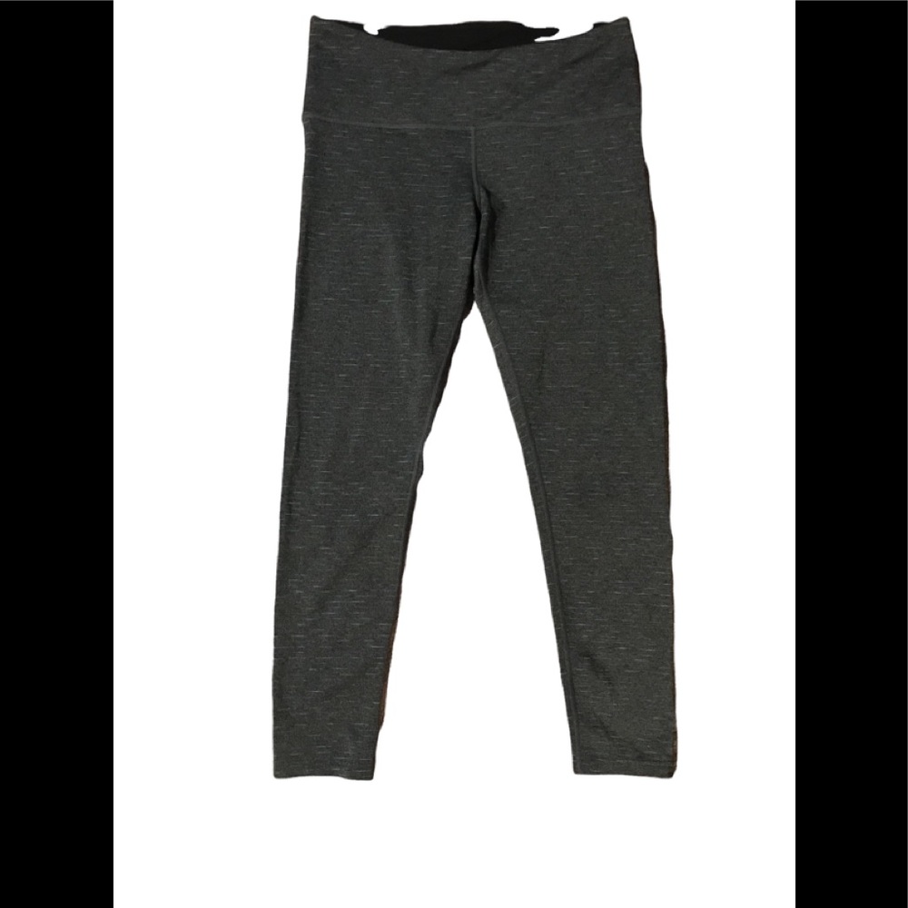 Tuff Athletics Gray iridescent details size M yoga leggings